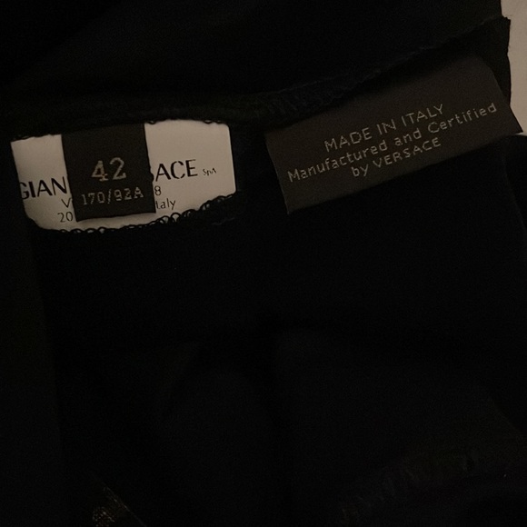 (BFS)Versace Multi-Baroque t shirt(SALE) - Picture 7 of 10